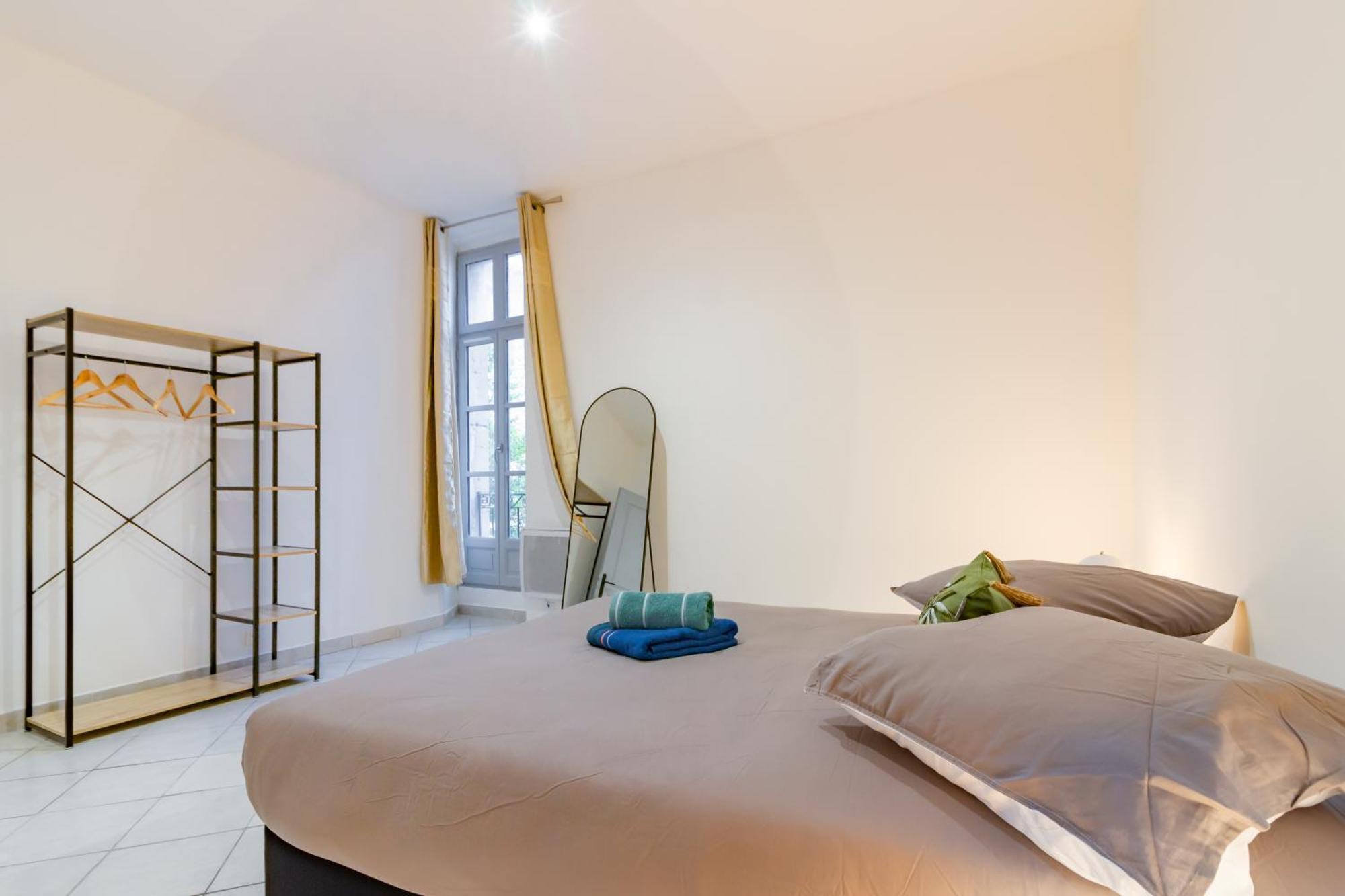 Spacieux Appartement En Plein Coeur De בזייה מראה חיצוני תמונה