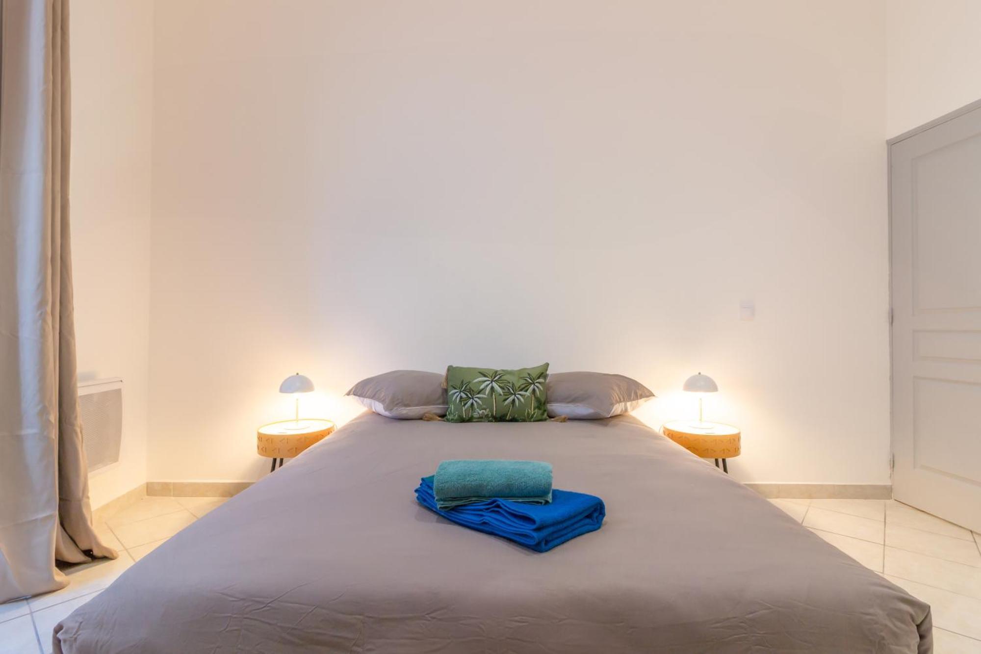 Spacieux Appartement En Plein Coeur De בזייה מראה חיצוני תמונה