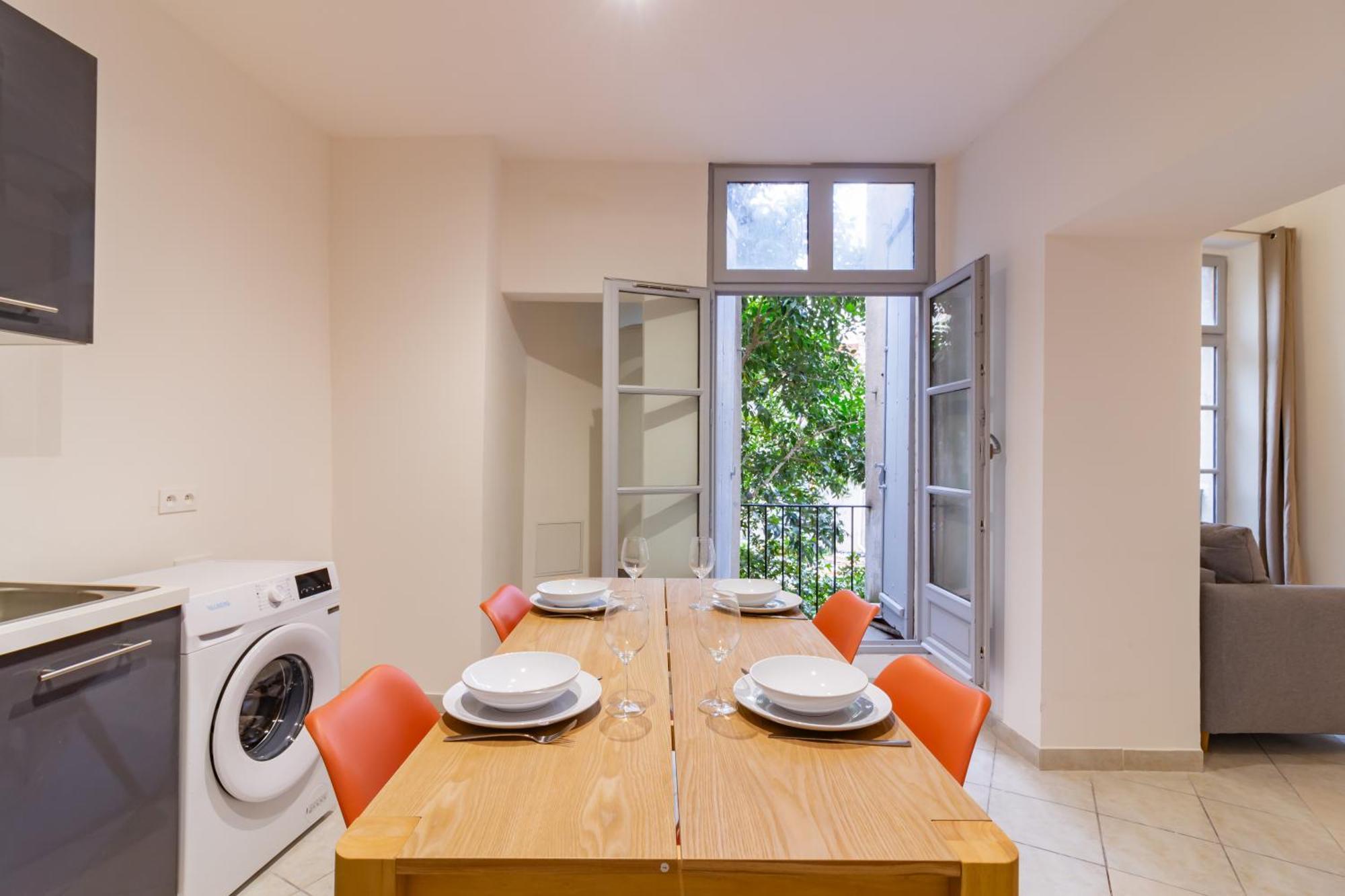 Spacieux Appartement En Plein Coeur De בזייה מראה חיצוני תמונה